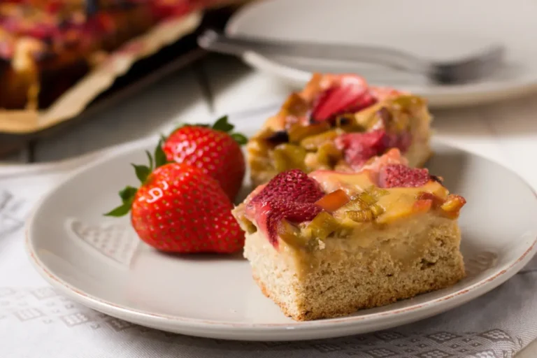 gâteau fraise-rhubarbe