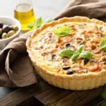 quiche aux aubergines, poulet et olives