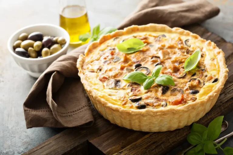 quiche aux aubergines, poulet et olives