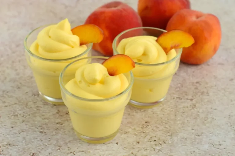 Mousse de mascarpone aux pêches